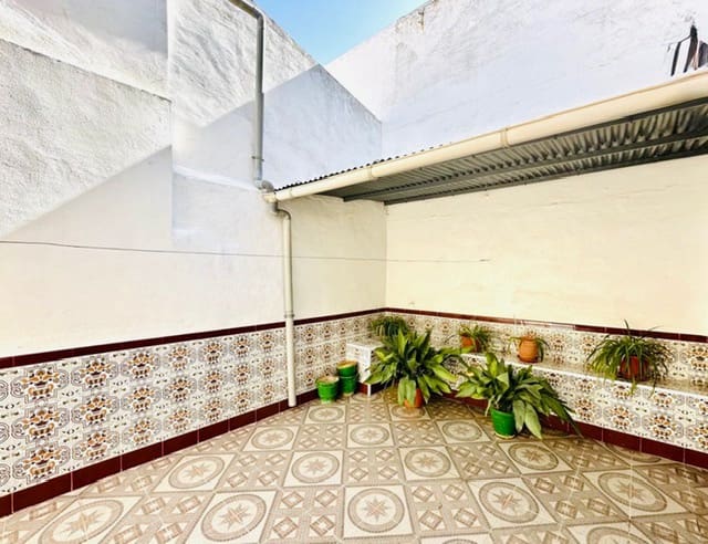 3 bedroom Townhouse for sale in La Roda de Andalucia - € 115,000 (Ref: 9713380)