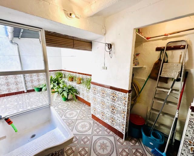 3 bedroom Townhouse for sale in La Roda de Andalucia - € 115,000 (Ref: 9713380)