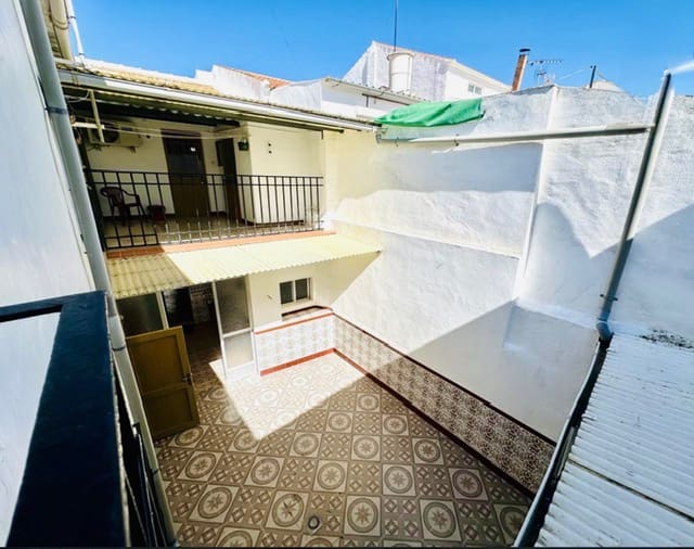 3 bedroom Townhouse for sale in La Roda de Andalucia - € 115,000 (Ref: 9713380)