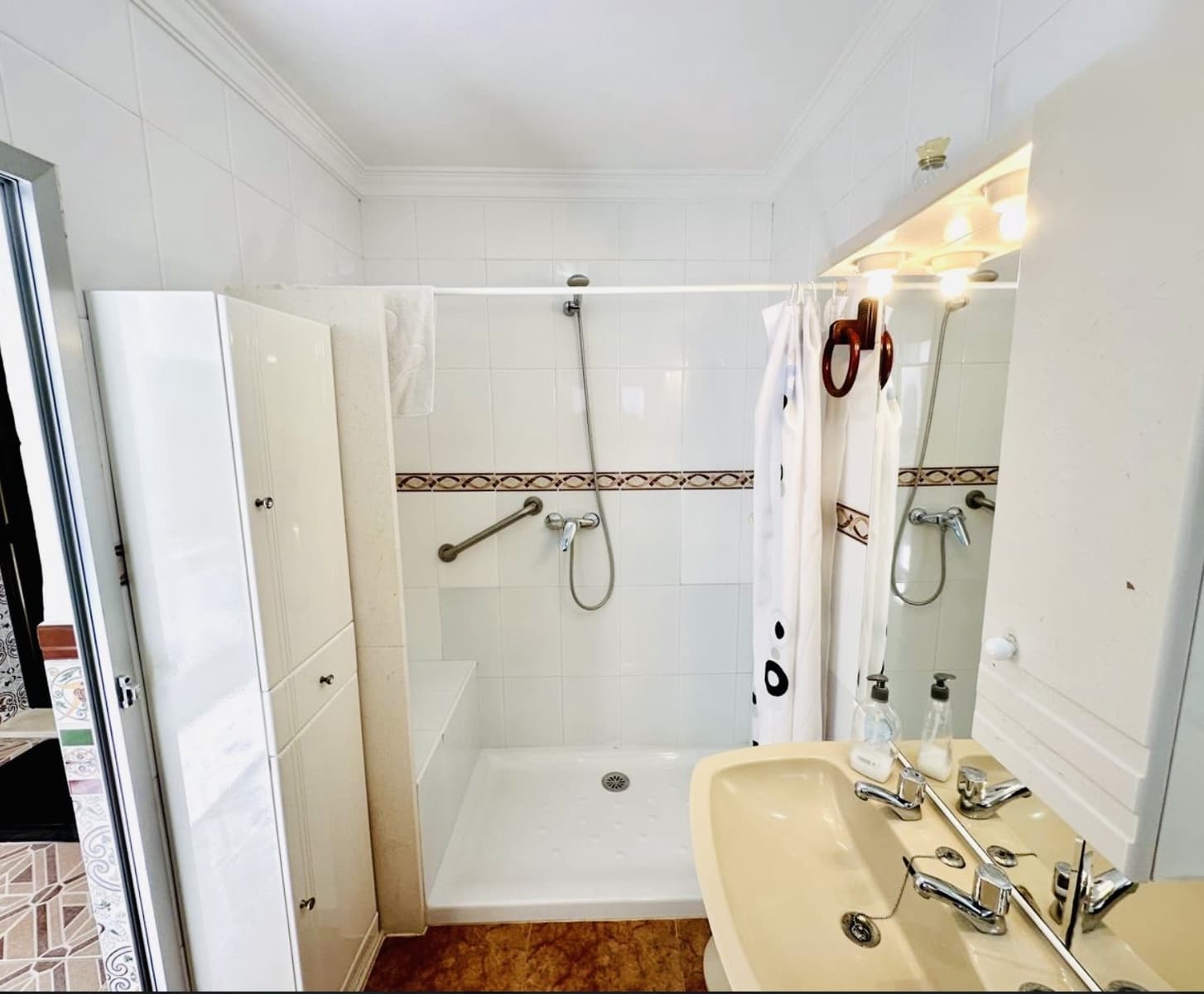 3 bedroom Townhouse for sale in La Roda de Andalucia - € 115,000 (Ref: 9713380)