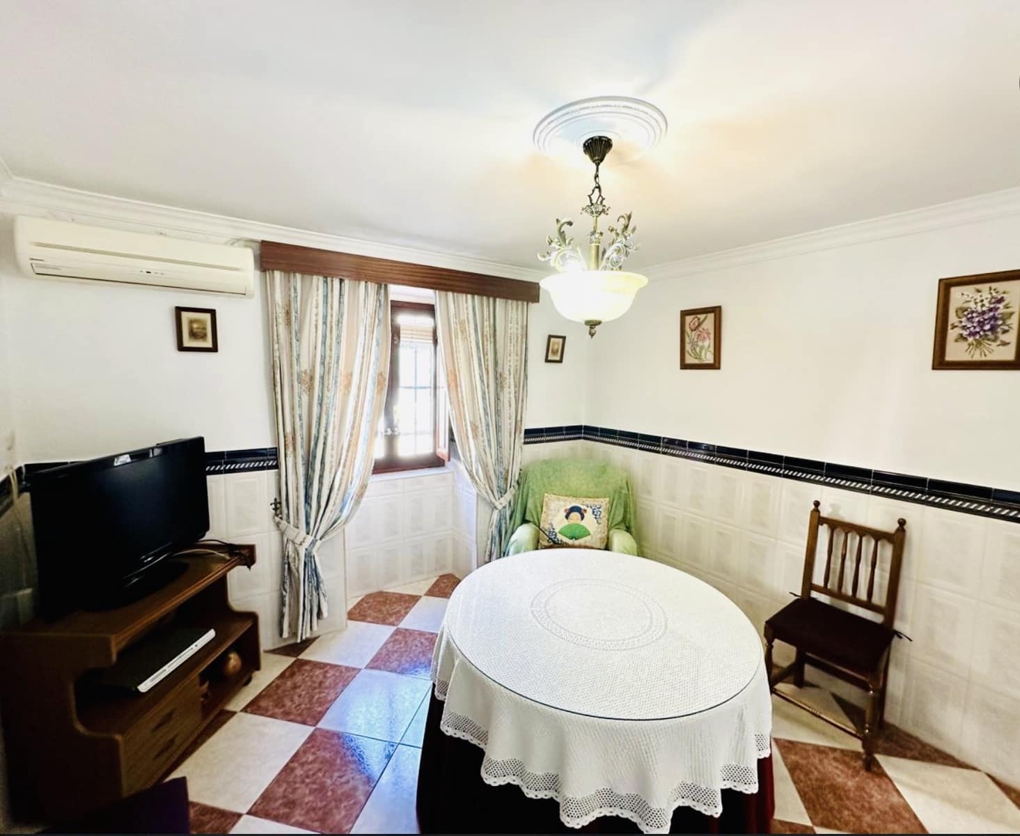 3 bedroom Townhouse for sale in La Roda de Andalucia - € 115,000 (Ref: 9713380)