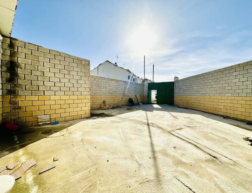 Commercial for sale in Sierra de Yeguas - € 59,000 (Ref: 9720414)