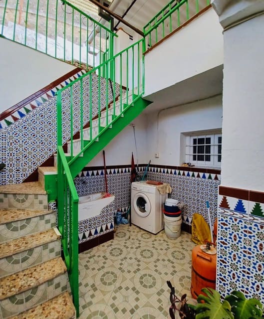 4 soveværelse Byhus til salg i Iznajar - € 114.900 (Ref: 9812452)
