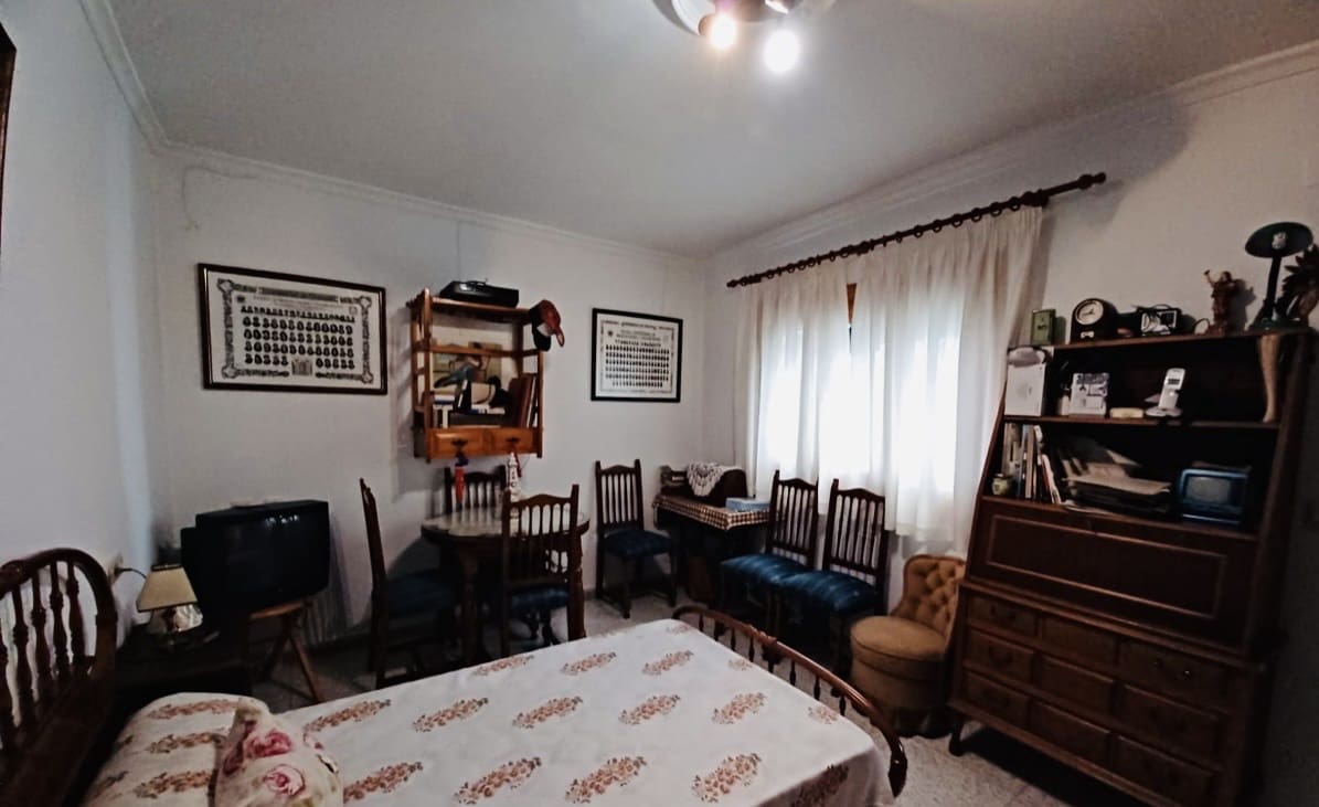 4 soveværelse Byhus til salg i Iznajar - € 114.900 (Ref: 9812452)