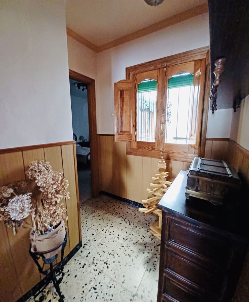4 soveværelse Byhus til salg i Iznajar - € 114.900 (Ref: 9812452)