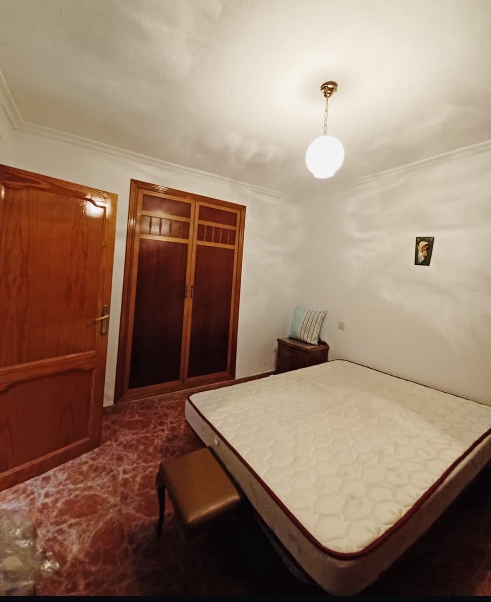 4 soveværelse Byhus til salg i Iznajar - € 114.900 (Ref: 9812452)