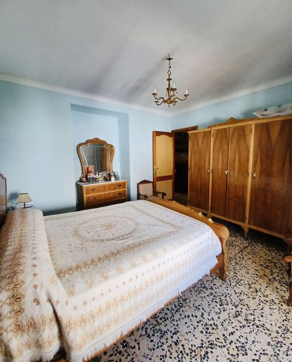 4 soveværelse Byhus til salg i Iznajar - € 114.900 (Ref: 9812452)