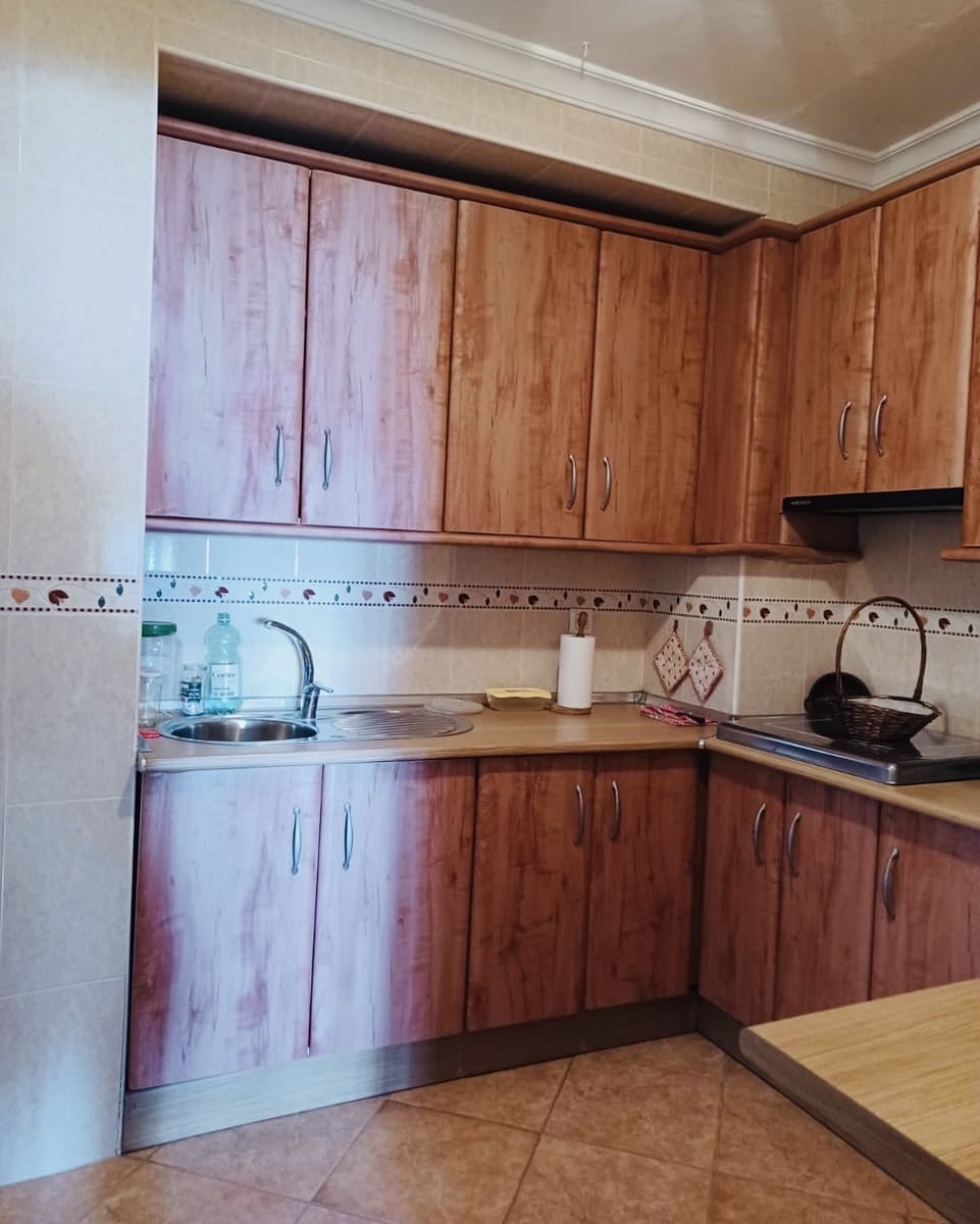 4 soveværelse Byhus til salg i Iznajar - € 114.900 (Ref: 9812452)