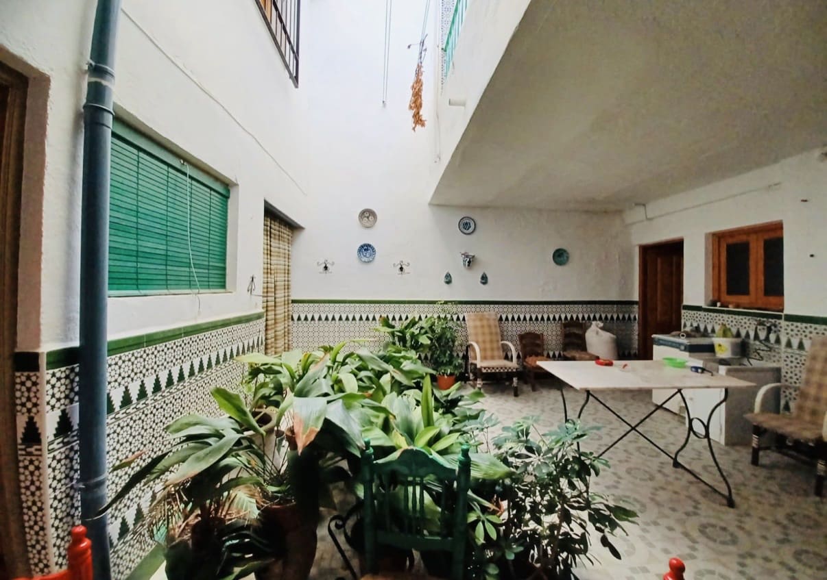 4 soveværelse Byhus til salg i Iznajar - € 114.900 (Ref: 9812452)