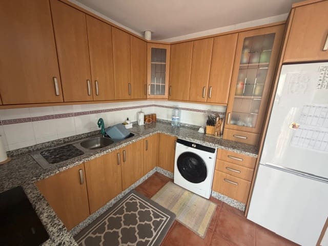 Casa de 4 habitaciones en Fuente de Piedra en venta con piscina - 154.950 € (Ref: 9813489)