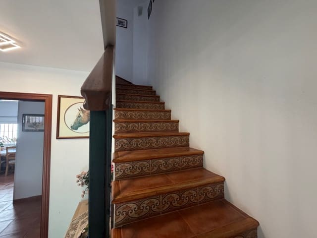 Casa de 4 habitaciones en Fuente de Piedra en venta con piscina - 154.950 € (Ref: 9813489)