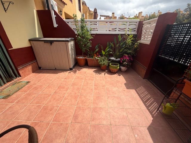 Casa de 4 habitaciones en Fuente de Piedra en venta con piscina - 154.950 € (Ref: 9813489)
