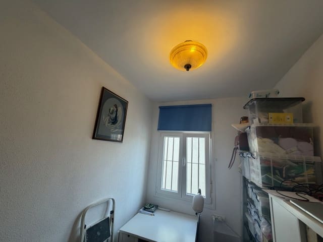 Casa de 4 habitaciones en Fuente de Piedra en venta con piscina - 154.950 € (Ref: 9813489)