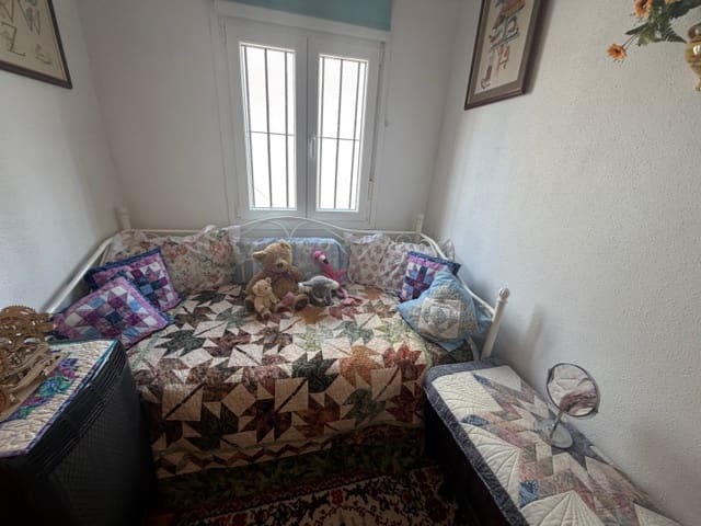 Casa de 4 habitaciones en Fuente de Piedra en venta con piscina - 154.950 € (Ref: 9813489)