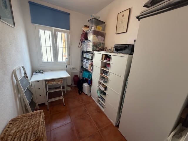 Casa de 4 habitaciones en Fuente de Piedra en venta con piscina - 154.950 € (Ref: 9813489)