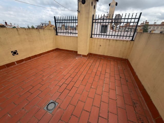 Casa de 4 habitaciones en Fuente de Piedra en venta con piscina - 154.950 € (Ref: 9813489)