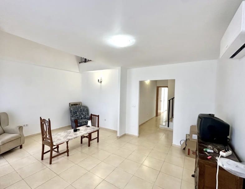 4 sovrum Villa till salu i Fuente de Piedra med pool - 149 950 € (Ref: 9819515)