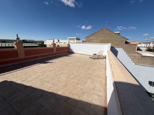 Chalet de 3 habitaciones en Fuente de Piedra en venta con piscina - 259.950 € (Ref: 9824008)