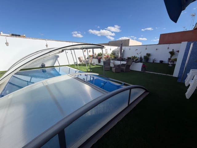 Chalet de 3 habitaciones en Fuente de Piedra en venta con piscina - 259.950 € (Ref: 9824008)
