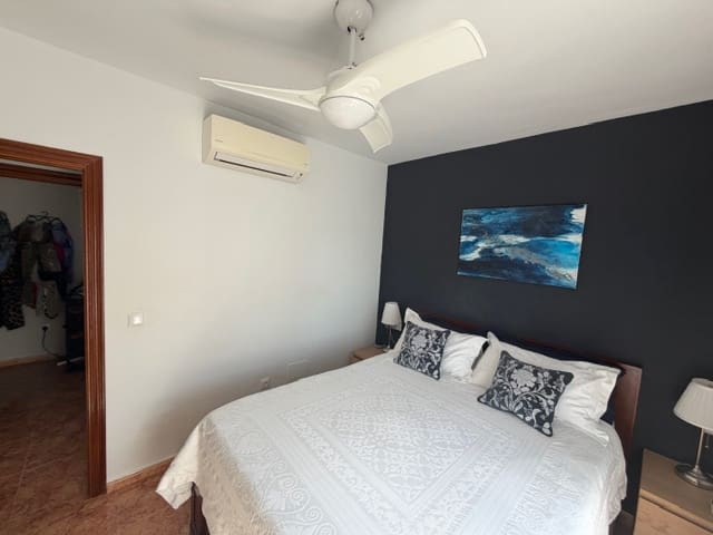 Chalet de 3 habitaciones en Fuente de Piedra en venta con piscina - 259.950 € (Ref: 9824008)