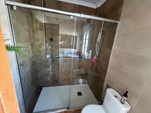 Chalet de 3 habitaciones en Fuente de Piedra en venta con piscina - 259.950 € (Ref: 9824008)