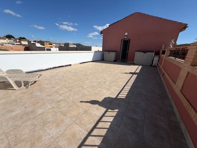 Chalet de 3 habitaciones en Fuente de Piedra en venta con piscina - 259.950 € (Ref: 9824008)