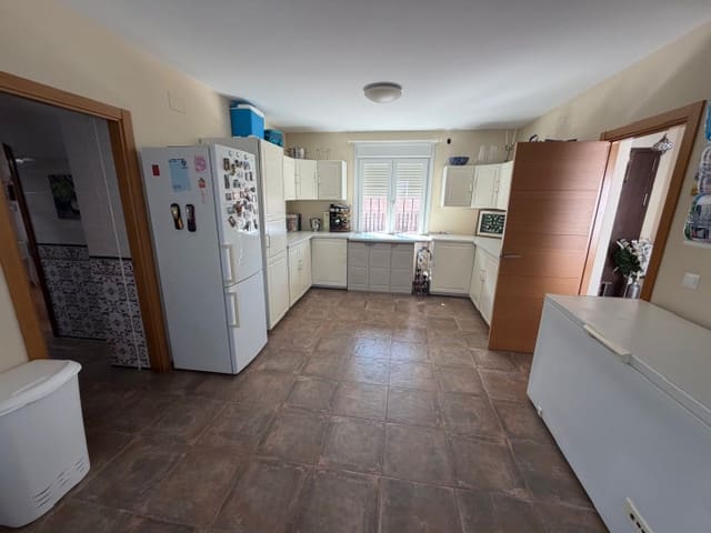 Chalet de 3 habitaciones en Fuente de Piedra en venta con piscina - 259.950 € (Ref: 9824008)