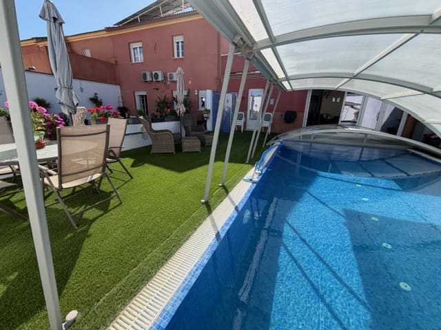 Chalet de 3 habitaciones en Fuente de Piedra en venta con piscina - 259.950 € (Ref: 9824008)