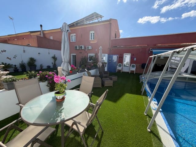 Chalet de 3 habitaciones en Fuente de Piedra en venta con piscina - 259.950 € (Ref: 9824008)