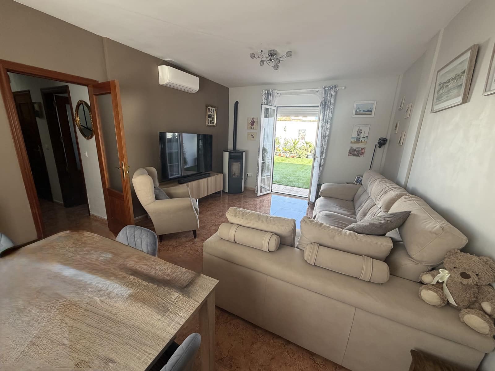 Chalet de 3 habitaciones en Fuente de Piedra en venta con piscina - 259.950 € (Ref: 9824008)