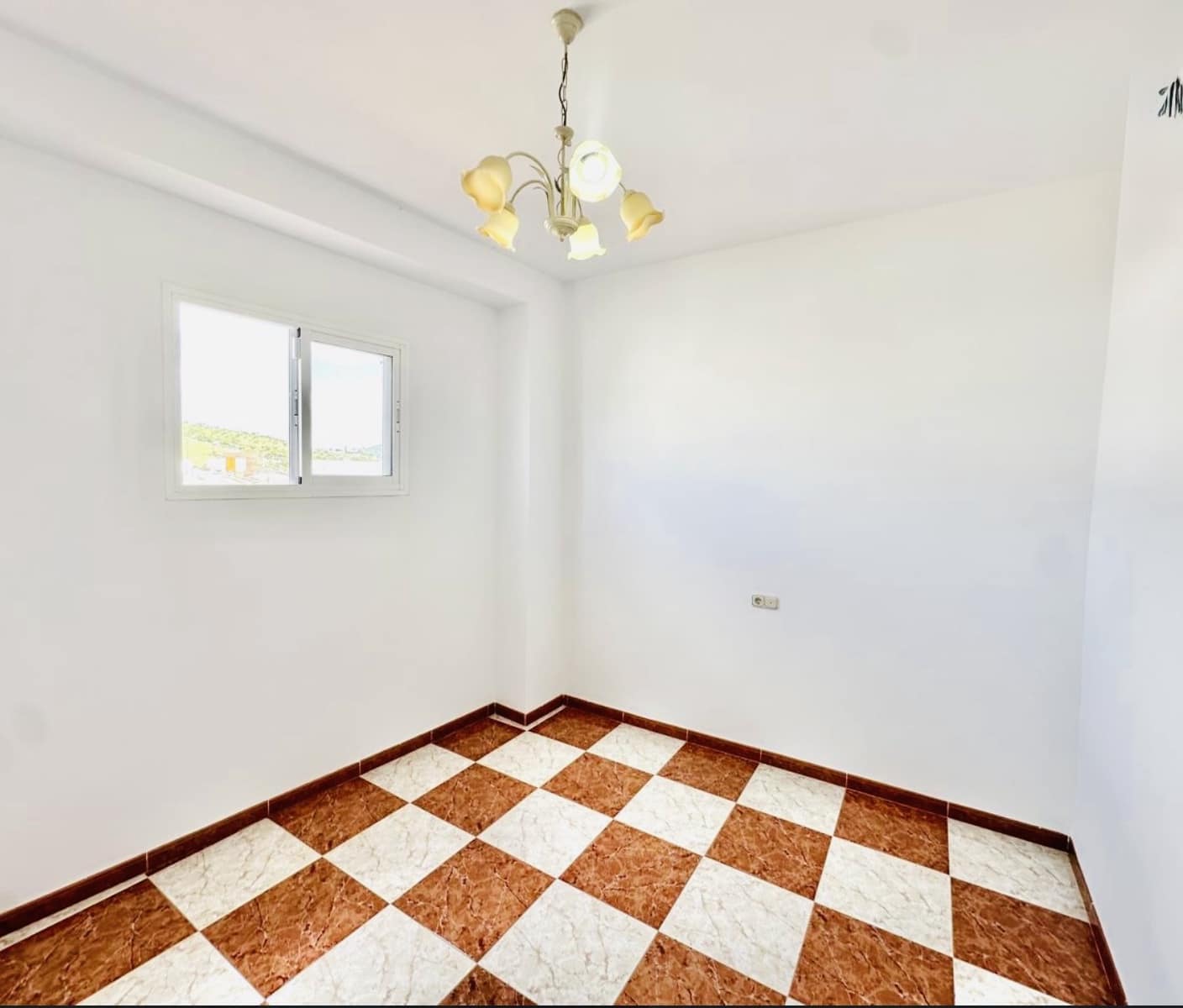 3 Zimmer Haus zu verkaufen in Alameda - 85.000 € (Ref: 9839955)