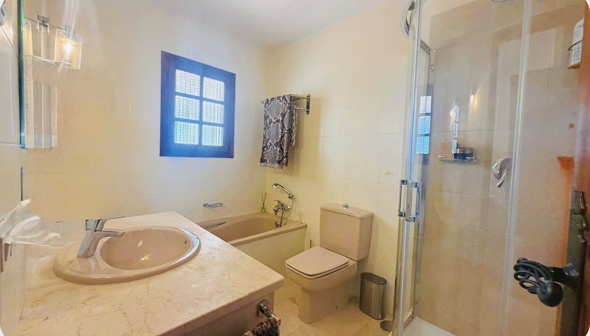3 sypialnia Willa na sprzedaż w Mijas z basenem garażem - 475 000 € (Ref: 9847797)