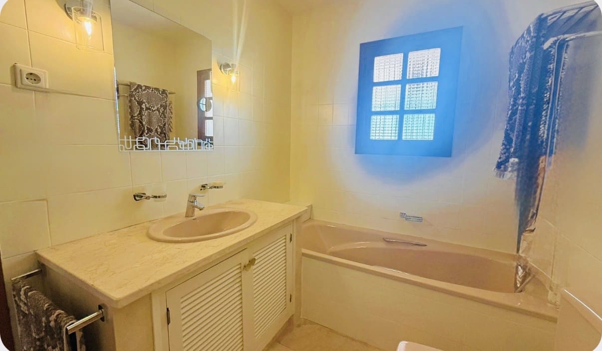3 sypialnia Willa na sprzedaż w Mijas z basenem garażem - 475 000 € (Ref: 9847797)