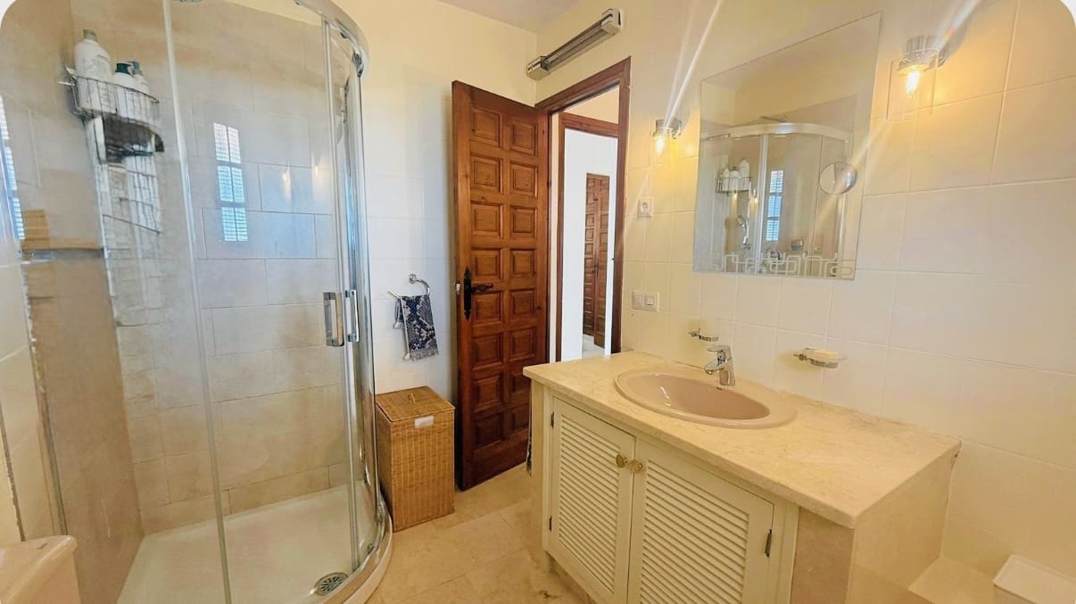 3 sypialnia Willa na sprzedaż w Mijas z basenem garażem - 475 000 € (Ref: 9847797)