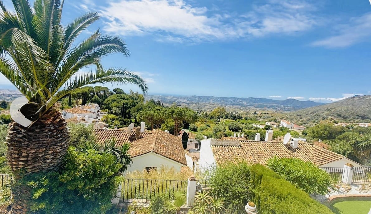 3 sypialnia Willa na sprzedaż w Mijas z basenem garażem - 475 000 € (Ref: 9847797)
