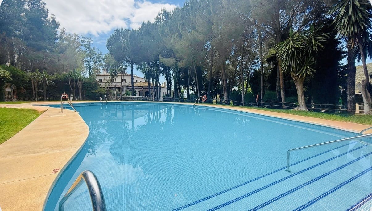 3 sypialnia Willa na sprzedaż w Mijas z basenem garażem - 475 000 € (Ref: 9847797)