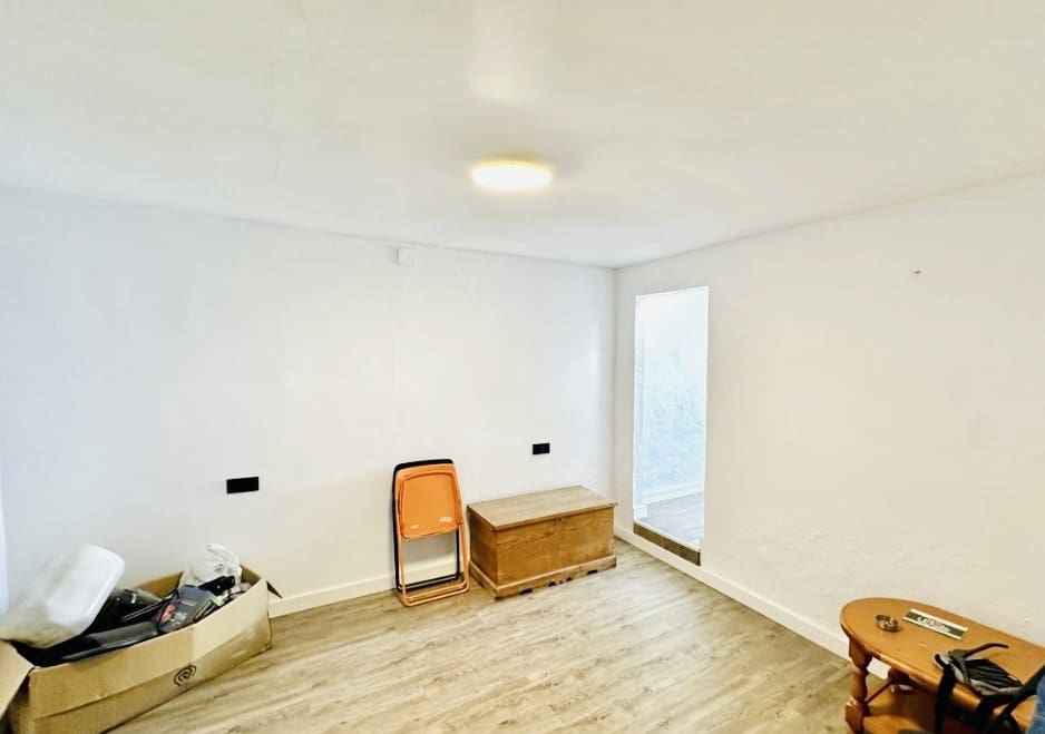 2 bedroom Townhouse for sale in Antequera with garage - € 160,000 (Ref: 9858378)