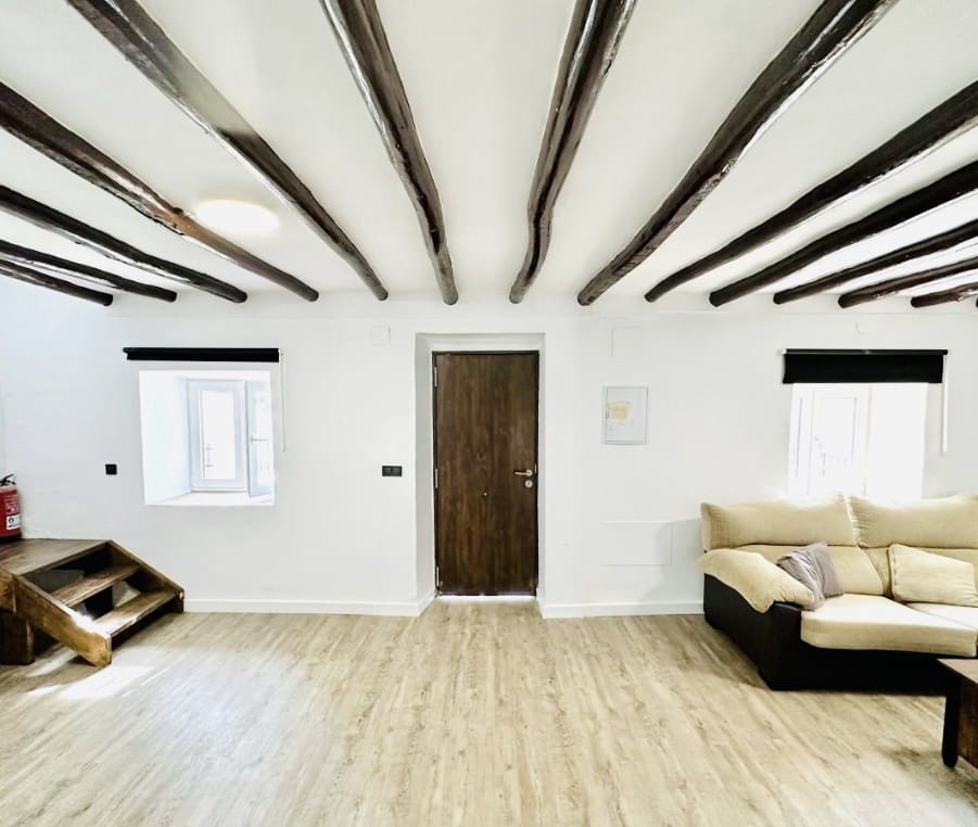 2 bedroom Townhouse for sale in Antequera with garage - € 160,000 (Ref: 9858378)