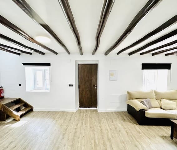 2 soverom Hus til salgs i Antequera med garasje - € 160 000 (Ref: 9858378)
