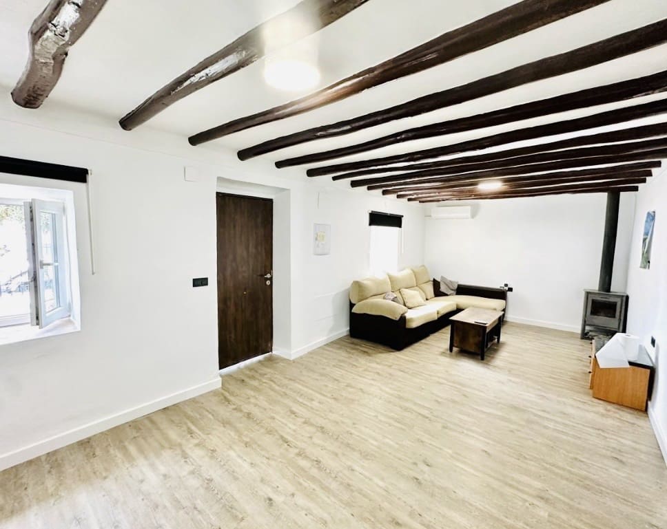 2 bedroom Townhouse for sale in Antequera with garage - € 160,000 (Ref: 9858378)