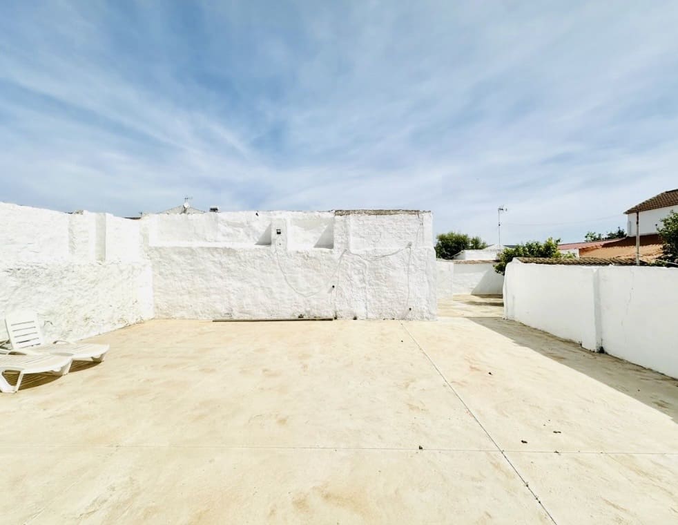 2 bedroom Townhouse for sale in Antequera with garage - € 160,000 (Ref: 9858378)