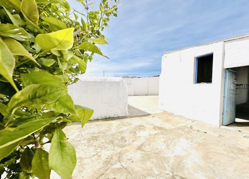 2 bedroom Townhouse for sale in Antequera with garage - € 160,000 (Ref: 9858378)
