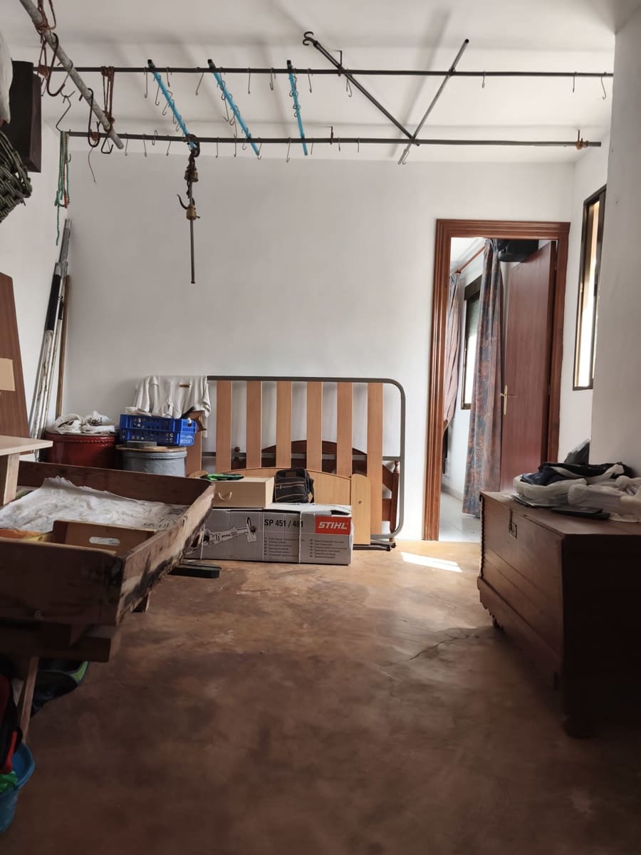 4 bedroom Finca/Country House for sale in Iznajar - € 139,000 (Ref: 9858844)
