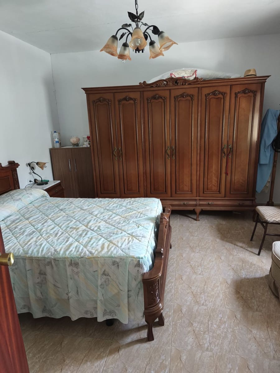 4 bedroom Finca/Country House for sale in Iznajar - € 139,000 (Ref: 9858844)