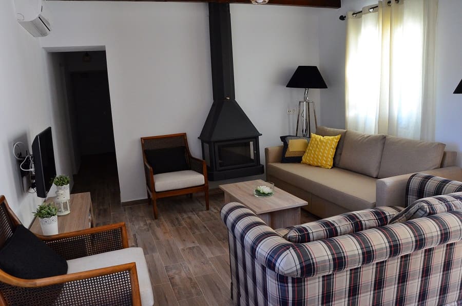 4 bedroom Finca/Country House for sale in El Chorro with pool garage - € 395,000 (Ref: 9858852)