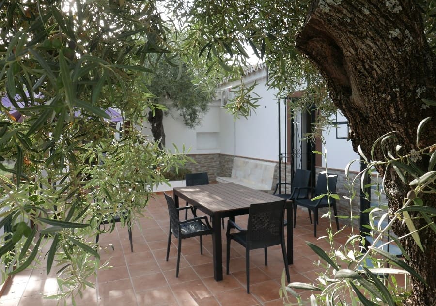 4 bedroom Finca/Country House for sale in El Chorro with pool garage - € 395,000 (Ref: 9858852)