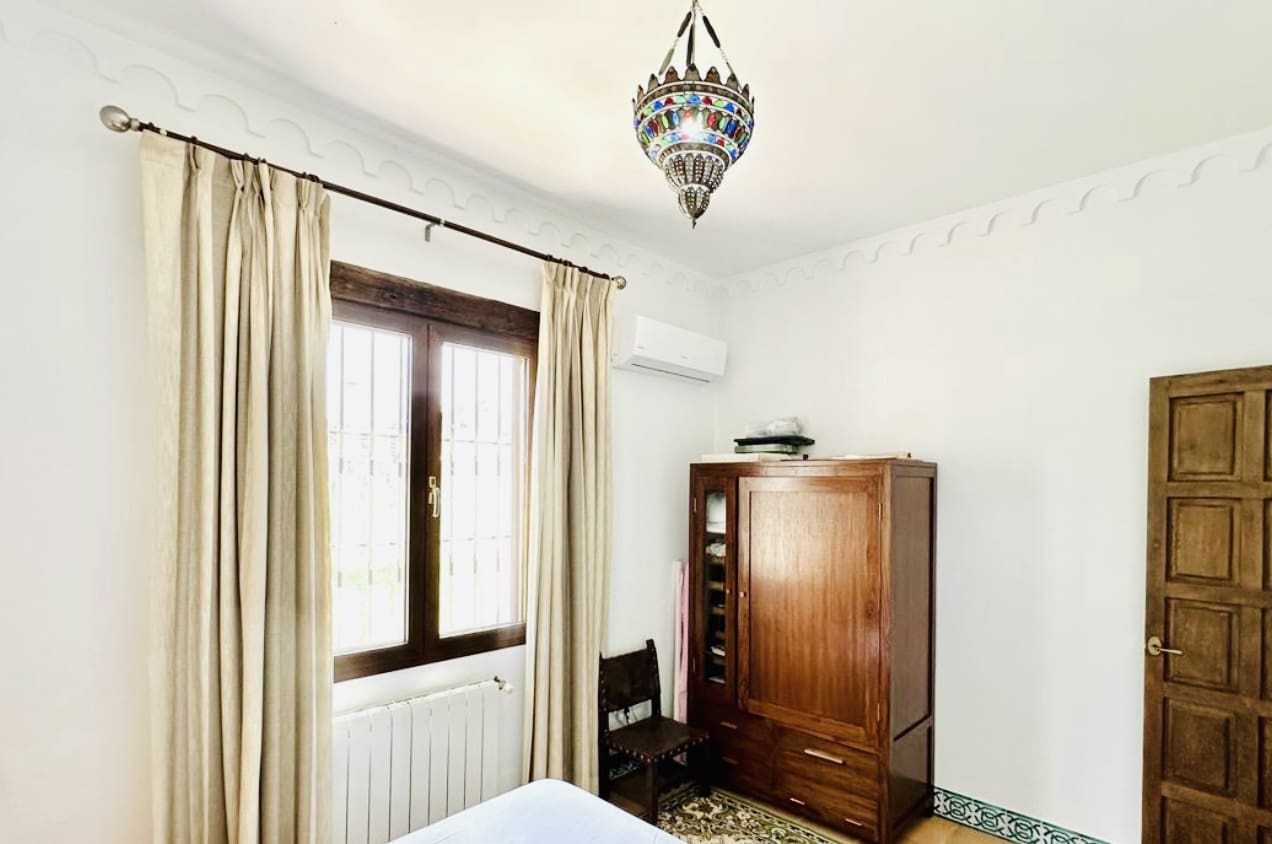 3 Zimmer Villa zu verkaufen in Sierra de Yeguas mit Pool Garage - 350.000 € (Ref: 9858855)