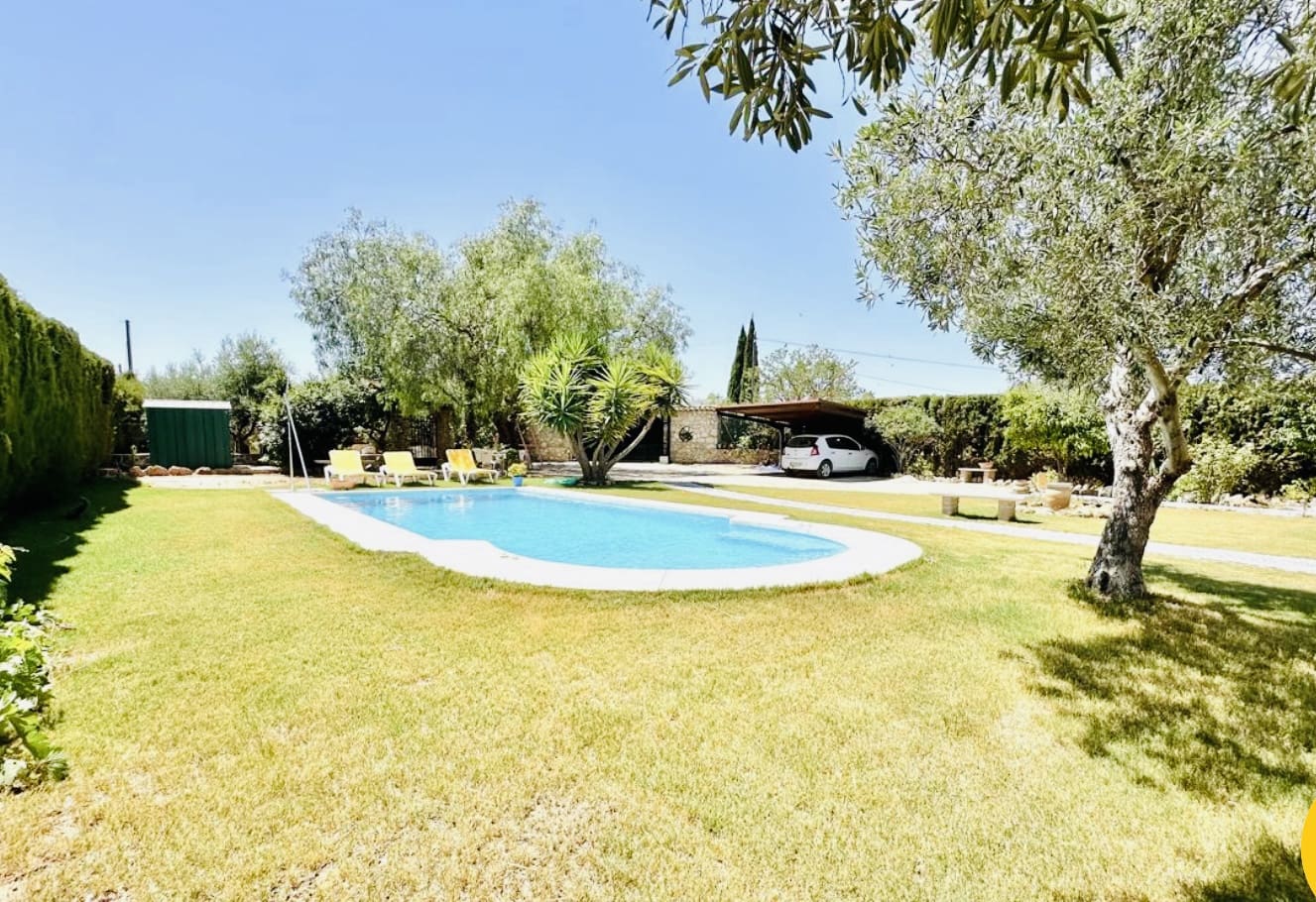 3 Zimmer Villa zu verkaufen in Sierra de Yeguas mit Pool Garage - 350.000 € (Ref: 9858855)