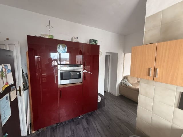 Casa de 3 habitaciones en Fuente de Piedra en venta con piscina garaje - 140.000 € (Ref: 9866224)