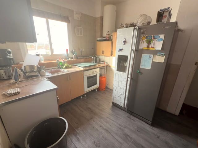 Casa de 3 habitaciones en Fuente de Piedra en venta con piscina garaje - 140.000 € (Ref: 9866224)